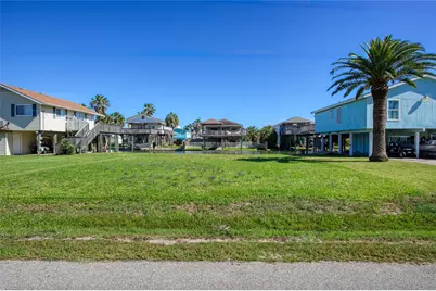 16523 Bahama Way, Galveston, TX 77554 - Photo 1