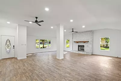 5425 Jeffrey Street, Dickinson, TX 77539 - Photo 6