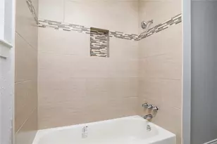 2703 Heritage Colony Dr, Webster, TX 77598 - Photo 28