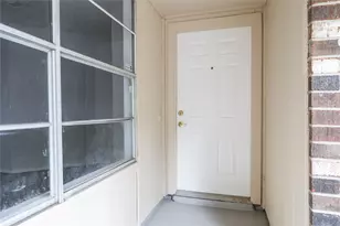 2703 Heritage Colony Dr, Webster, TX 77598 - Photo 4