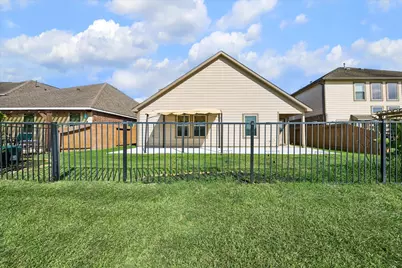 429 Lake Line Drive, Alvin, TX 77511 - Photo 30