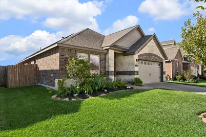 429 Lake Line Drive, Alvin, TX 77511 - Photo 2
