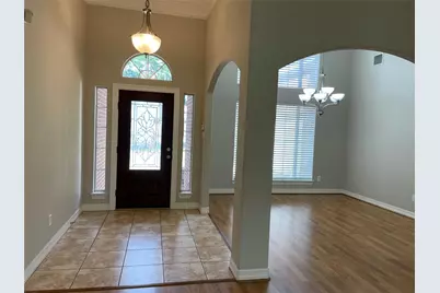 15480 Constellation Circle W, Willis, TX 77318 - Photo 4