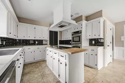 12447 Oak Park Drive, Houston, TX 77070 - Photo 10