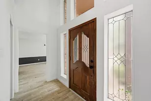 12447 Oak Park Dr, Houston, TX 77070 - Photo 2
