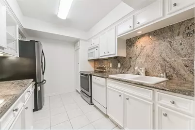 14341 Misty Meadow Ln, Houston, TX 77079 - Photo 16
