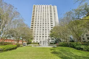 651 Bering Dr, Houston, TX 77057 - Photo 1