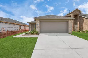 1627 Windrose Bnd, Angleton, TX 77515 - Photo 2