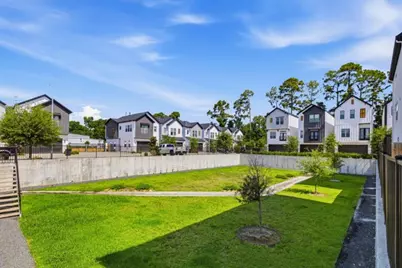 5361 Creekmont Oaks Lane, Houston, TX 77091 - Photo 32