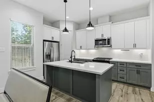 5361 Creekmont Oaks Ln, Houston, TX 77091 - Photo 12