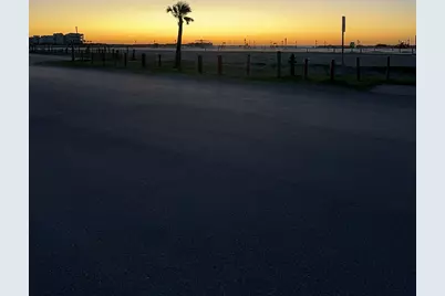 10 Gulf Lane, Galveston, TX 77550 - Photo 26