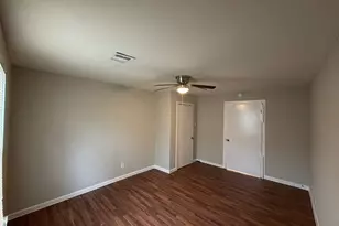 4622 Falls St, Houston, TX 77026 - Photo 6
