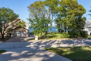 3818 Treasure Island Dr, Montgomery, TX 77356 - Photo 2