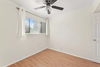 7144 N Holiday Drive, Galveston, TX 77550 - Photo 10