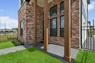 9218 Washington Hts St, Houston, TX 77063 - Photo 10