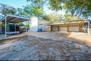 1645 9th St, Hempstead, TX 77445 - Photo 4