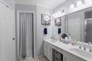 1645 9th St, Hempstead, TX 77445 - Photo 14