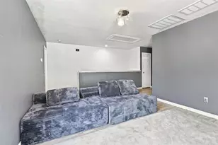 2906 Latch Ln, Houston, TX 77038 - Photo 10