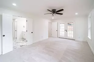 10038 Westview Dr, Houston, TX 77055 - Photo 18
