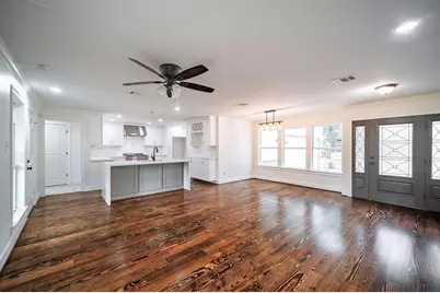 10038 Westview Drive, Houston, TX 77055 - Photo 10