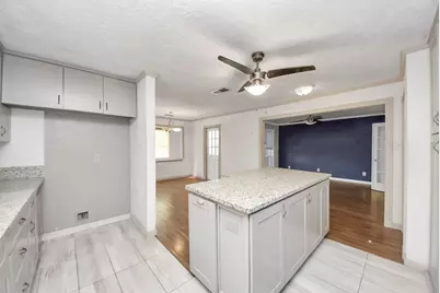 10710 Moorcreek Drive, Houston, TX 77070 - Photo 34