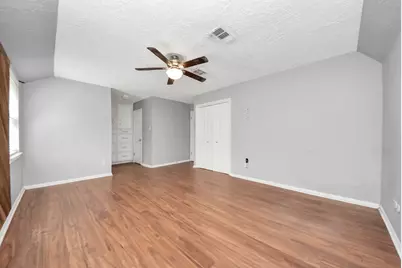 10710 Moorcreek Drive, Houston, TX 77070 - Photo 8