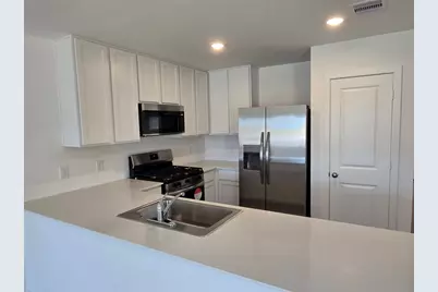 9235 Lowan Terrace Drive, Baytown, TX 77521 - Photo 2