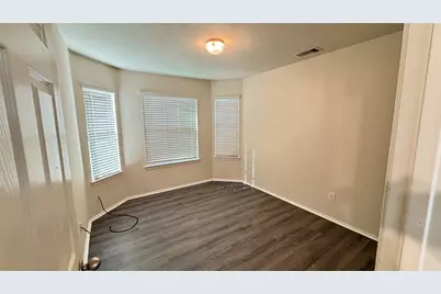 914 Crestmont Trail Drive, Missouri City, TX 77489 - Photo 4