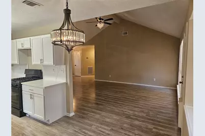 10913 Mulberry Court, La Porte, TX 77571 - Photo 8