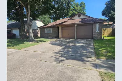 10913 Mulberry Court, La Porte, TX 77571 - Photo 2