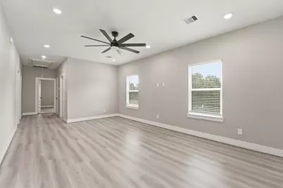 3107 Grassmere Street #B, Houston, TX 77051 - Photo 6