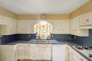 7906 Del Rey Ln, Houston, TX 77071 - Photo 10