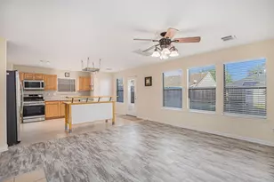 7902 Swan Ln, Baytown, TX 77523 - Photo 8