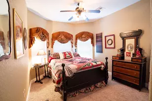 17 Red Oak Ct, Lake Jackson, TX 77566 - Photo 14
