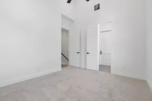 215 Foxshire Ln, Houston, TX 77047 - Photo 14