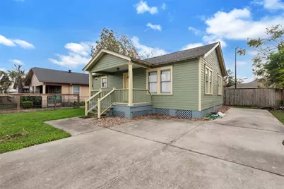 404 E 29th Street, Houston, TX 77008 - Photo 1