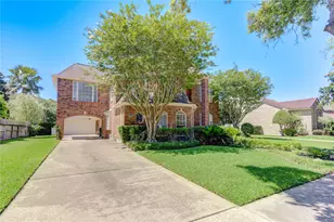 3622 Springhill Ln, Sugar Land, TX 77479 - Photo 2