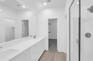 2820 Ravine Bluffs Ct, League City, TX 77573 - Photo 8