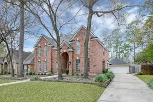 31 E Amberglow Cir, The Woodlands, TX 77381 - Photo 2