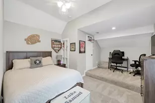31 E Amberglow Cir, The Woodlands, TX 77381 - Photo 32