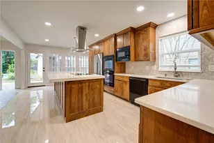 10322 Lynbrook Hollow St, Houston, TX 77042 - Photo 8