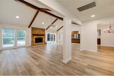10322 Lynbrook Hollow Street, Houston, TX 77042 - Photo 14