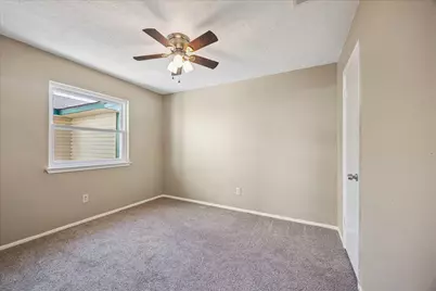 16819 Quail Crest Court, Houston, TX 77489 - Photo 10