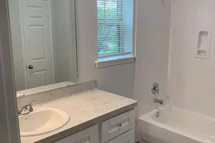 8149 Homewood Ln, Houston, TX 77028 - Photo 12