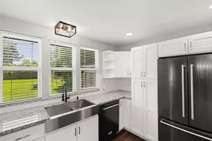 418 Neyland St, Houston, TX 77022 - Photo 10