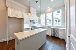5923 Cottage Grove Lake Dr, Houston, TX 77007 - Photo 2