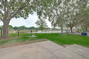 8846 Gas Light Village Dr, Houston, TX 77095 - Photo 10