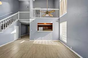 10918 Village Bend Ln, Houston, TX 77072 - Photo 8