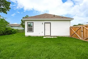 1101 Johnson St, Baytown, TX 77520 - Photo 44