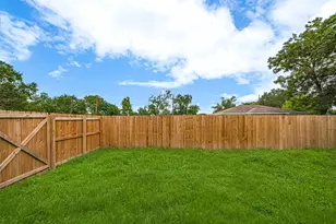 1101 Johnson St, Baytown, TX 77520 - Photo 46